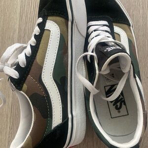 Vans Kno SCool Green/Brown Camouflage Sneakers sz 6.5 worn once